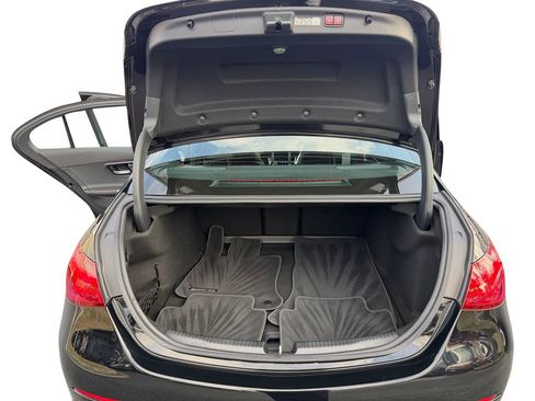 Used 2025 Mercedes-Benz C 43 AMG 4MATIC Sedan image 19