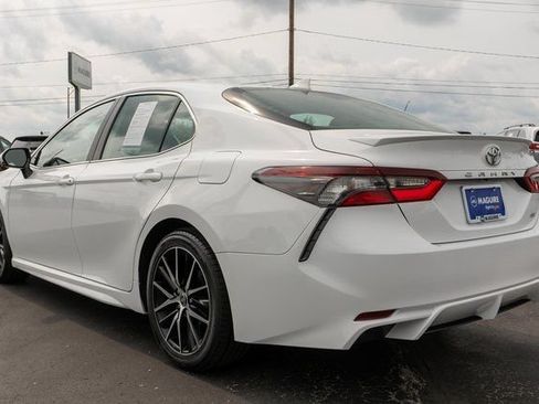 Used 2023 Toyota Camry SE FWD image 8