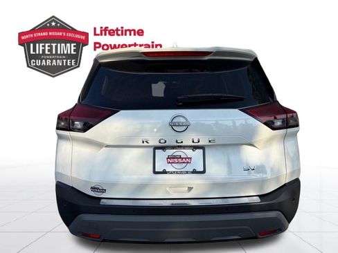 Certified 2023 Nissan Rogue SV FWD image 4