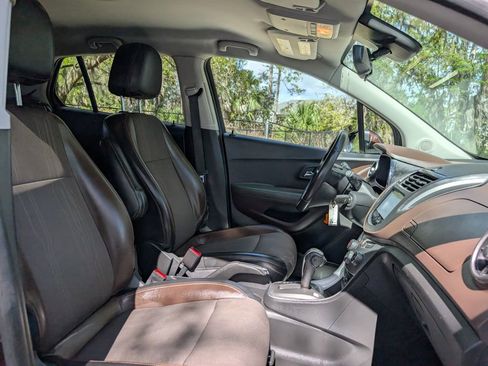 Used 2016 Chevrolet Trax LT image 14