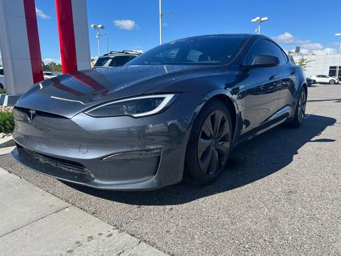 Used 2022 Tesla Model S image 2