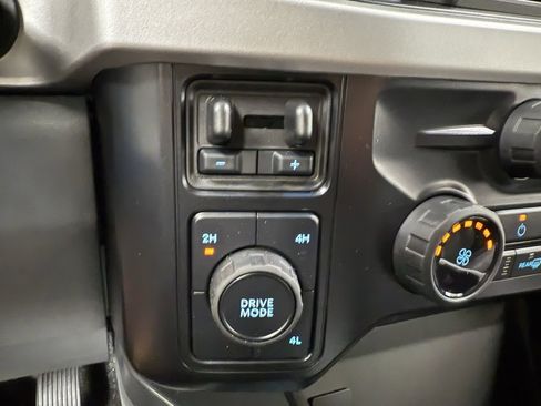 New 2025 Ford F450 XLT w/ XLT Value Package image 15