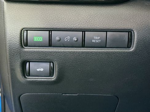 Used 2025 Nissan Sentra SR image 16