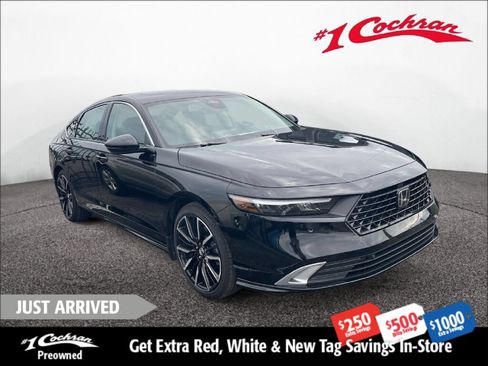 Used 2025 Honda Accord Touring image 1