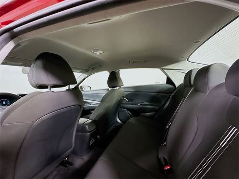 Used 2024 Hyundai Elantra SEL image 13
