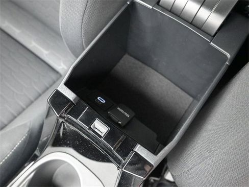 Certified 2025 Toyota Corolla SE image 31