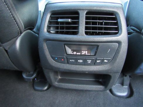 Used 2016 Honda Pilot EX-L image 10