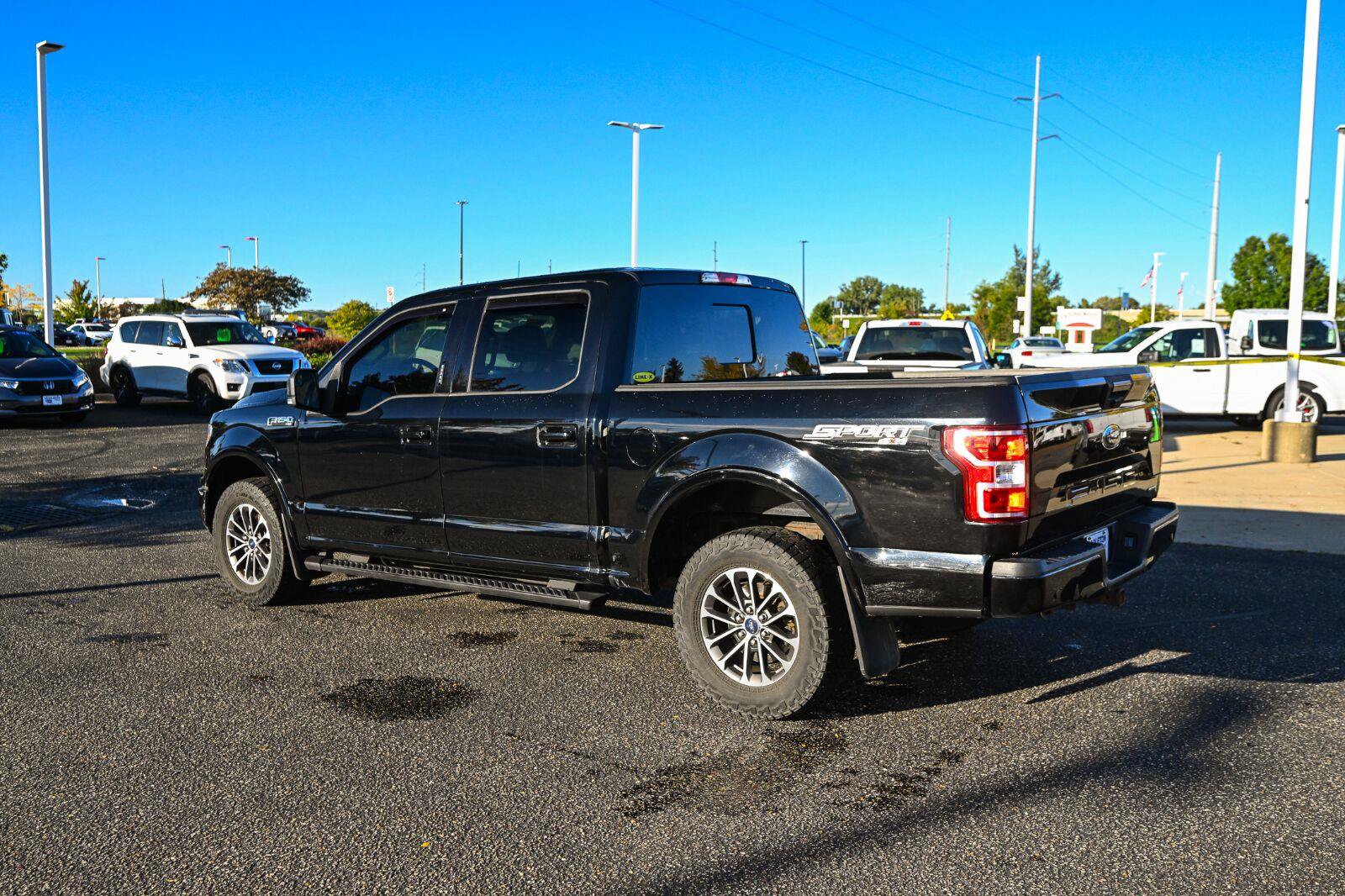 Used 2018 Ford F150 XLT w/ Equipment Group 302A Luxury AWD/4WD image 7