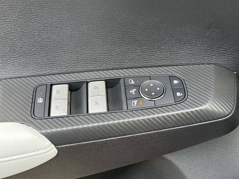 New 2026 Mitsubishi Outlander SE FWD image 19