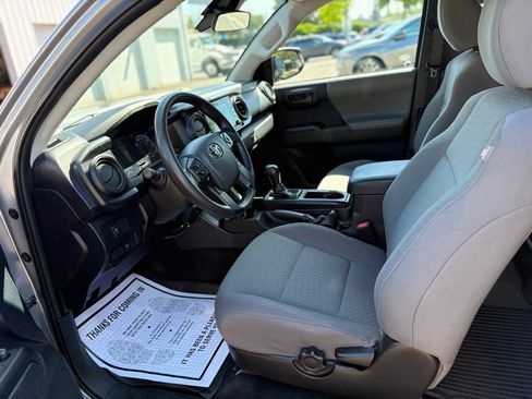 Used 2020 Toyota Tacoma SR w/ SR Convenience Package AWD/4WD image 11