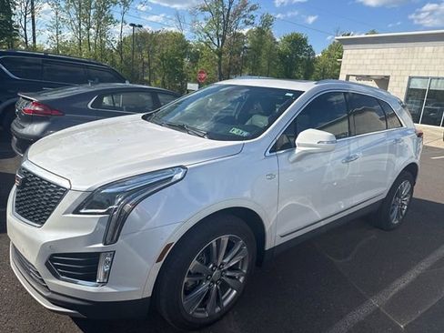 Certified 2023 Cadillac XT5 Premium Luxury AWD/4WD image 3