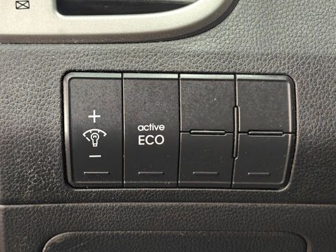 Used 2014 Hyundai Elantra GT FWD image 11