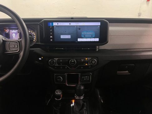 Certified 2024 Jeep Wrangler Unlimited Sport AWD/4WD image 19