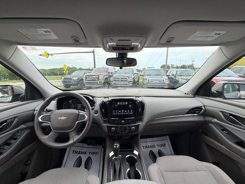 Used 2018 Chevrolet Traverse LT FWD image 11