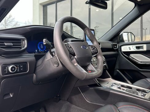 Used 2023 Ford Explorer ST w/ Equipment Group 401A image 2