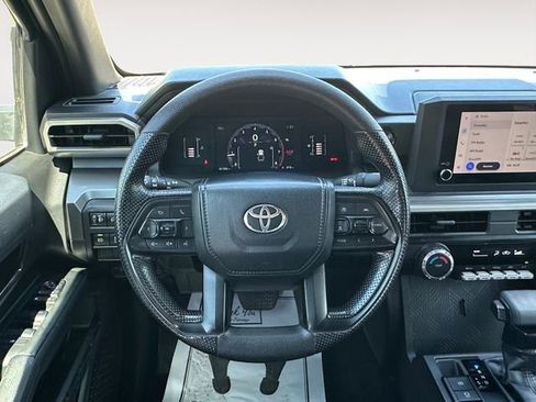 Used 2024 Toyota Tacoma SR5 AWD/4WD image 12