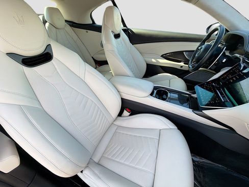 Used 2025 Maserati GranCabrio Folgore image 14