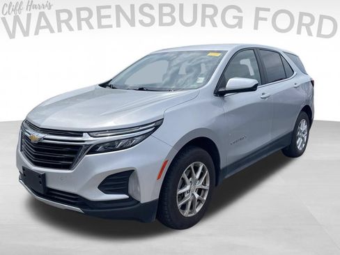 Used 2022 Chevrolet Equinox LT w/ Driver Convenience Package AWD/4WD image 3