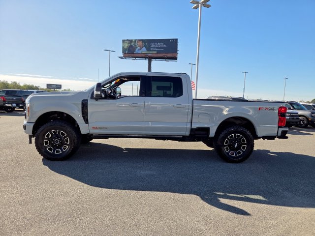 Used 2025 Ford F350 Platinum AWD/4WD image 4