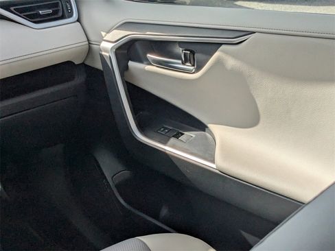 Used 2024 Toyota RAV4 Limited image 14