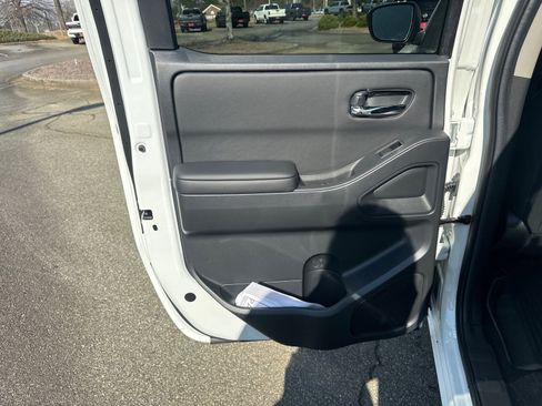 New 2026 Nissan Frontier SV image 21