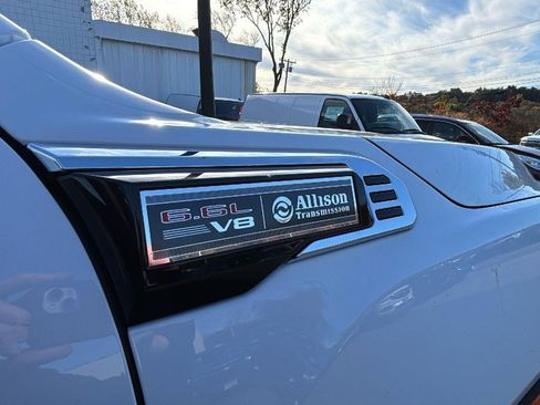 New 2026 GMC Sierra 2500 SLE w/ SLE Value Package; image 10