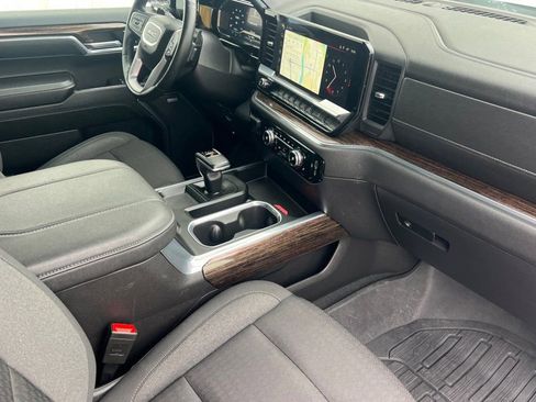 Used 2023 GMC Sierra 1500 Elevation w/ Preferred Package image 12
