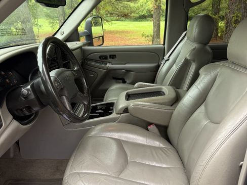 Used 2007 GMC Sierra 3500 SLT w/ Heavy-Duty Power Package AWD/4WD image 7