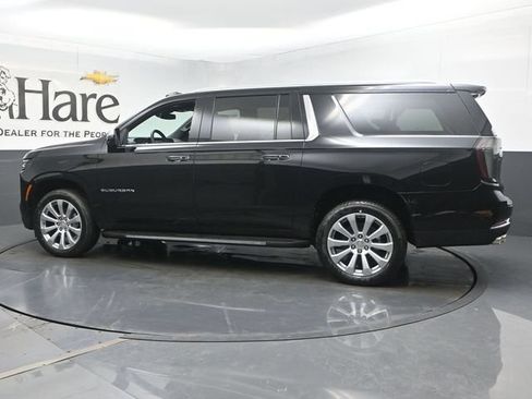 New 2026 Chevrolet Suburban Premier w/ Sun And Tow Package AWD/4WD image 31
