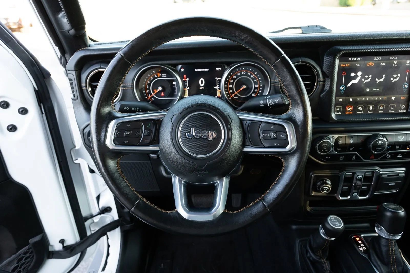Used 2022 Jeep Gladiator Overland AWD/4WD image 22