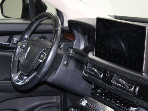 Used 2021 Lincoln Nautilus Reserve w/ Equipment Group 201A image 32