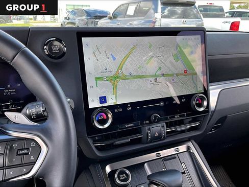 Used 2025 Lexus GX 550 w/ Accessory Package (2T) image 6