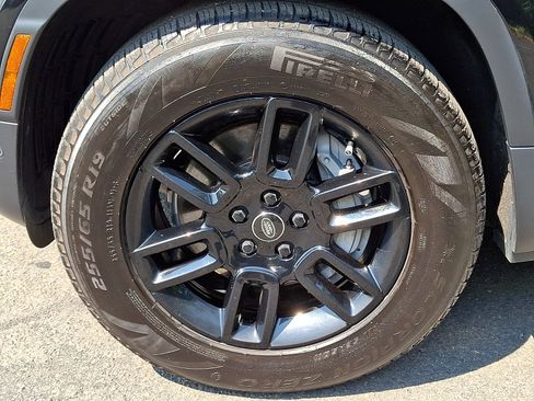 Used 2025 Land Rover Defender 110 S AWD/4WD image 9