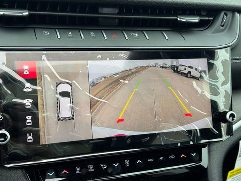 New 2026 Jeep Grand Cherokee Limited w/ Luxury Tech Group II AWD/4WD image 21