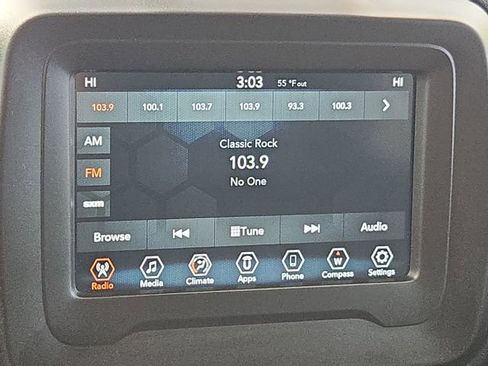 Used 2020 Jeep Renegade Altitude image 16