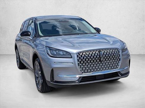 Used 2023 Lincoln Corsair FWD image 3