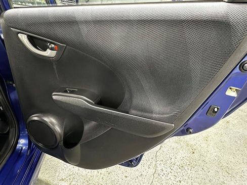 Used 2010 Honda Fit Sport image 32