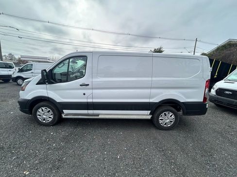 Used 2024 Ford Transit 250 Low Roof w/ Exterior Upgrade Package RWD image 4