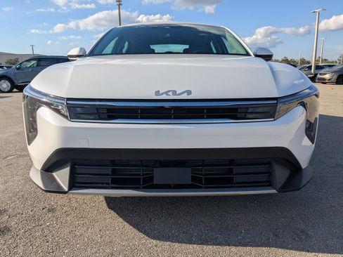 New 2025 Kia K4 EX image 3