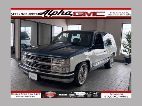 Used 1999 Chevrolet Tahoe 2WD 2-Door w/ Convenience Group image 1