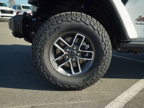 New 2026 Jeep Gladiator Mojave image 10