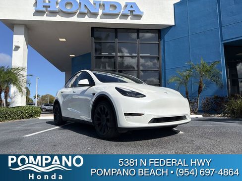 Used 2023 Tesla Model Y Long Range image 1