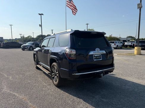Used 2016 Toyota 4Runner Limited RWD image 3