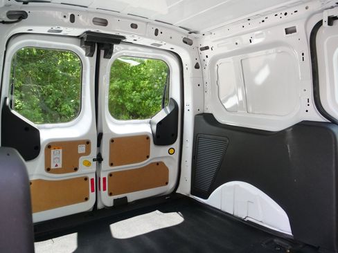 Used 2015 Ford Transit Connect XL FWD image 29