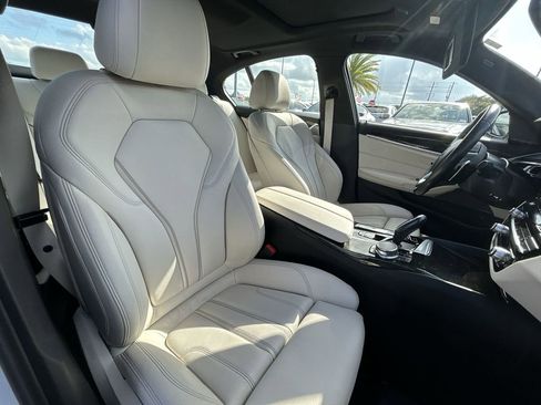 Used 2023 BMW 530i w/ Premium Package RWD image 16