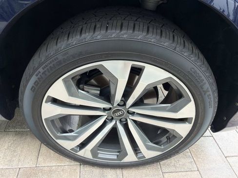 Used 2021 Audi Q8 Prestige w/ Prestige Package AWD/4WD image 34