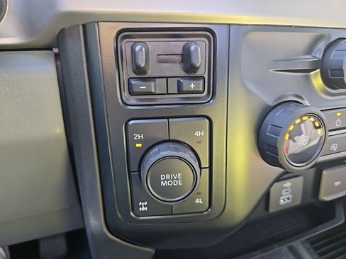 Used 2024 Ford F250 XL w/ FX4 Off-Road Package AWD/4WD image 33
