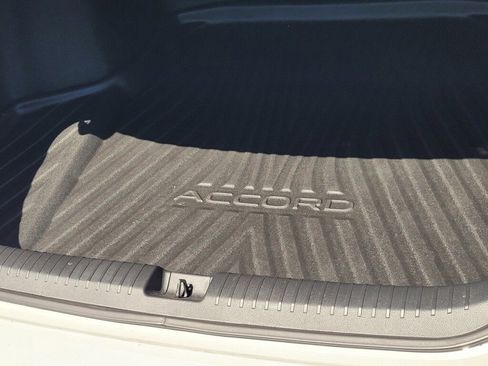 Certified 2025 Honda Accord LX image 18