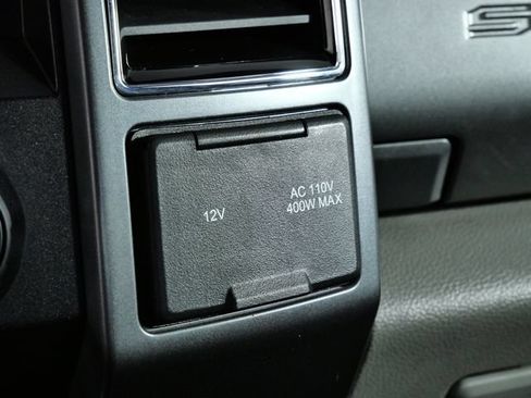 Used 2022 Ford F350 XLT w/ XLT Premium Package AWD/4WD image 24