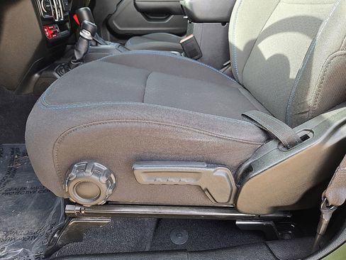 Used 2022 Jeep Wrangler Unlimited Rubicon 4xe image 25